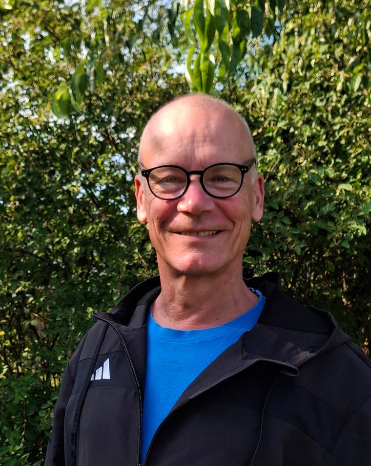 Jo Haas, Physiotherapeut